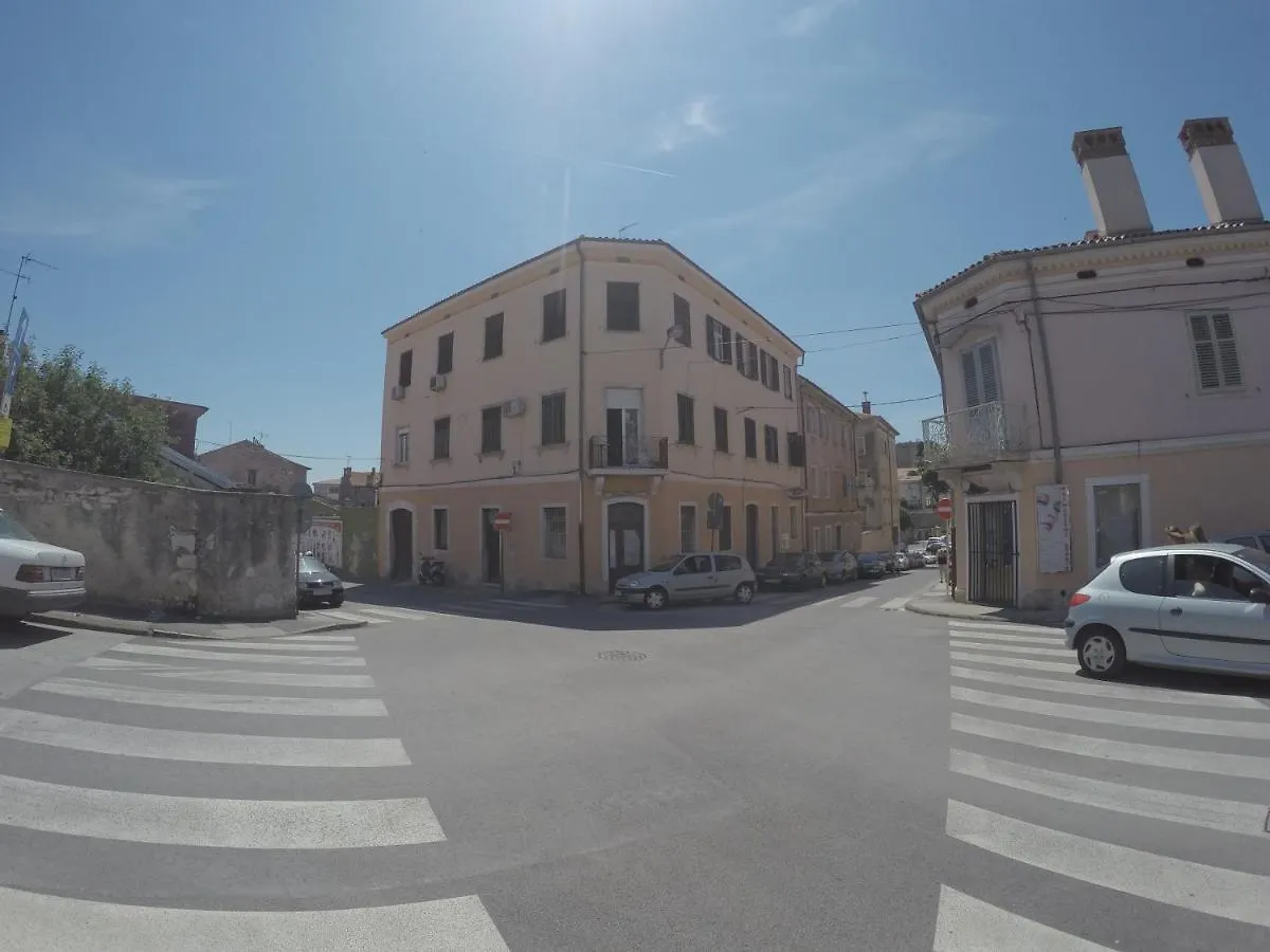 Apartment For Special Getaway Nea Pula